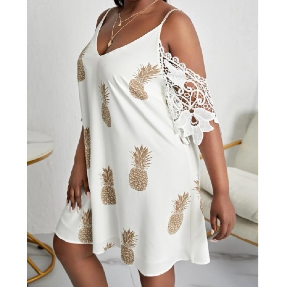 Boho plus size white pineapple print lace detail cold shoulder mini dress - Picture 4 of 5